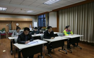 本科生学年鉴定表自我鉴定7篇