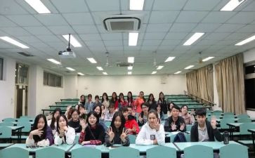 大学班级学期总结8篇