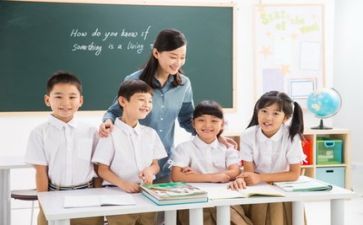 关于老师的演讲稿模板8篇