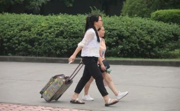 研二离校申请书模板6篇