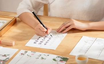 泪围绕中心意思写作文精选7篇